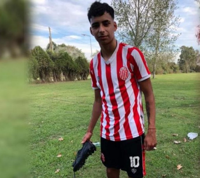 El club Barracas Central donde jugaba Lucas dispuso tres días de duelo por el asesinato del joven